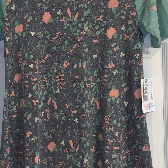 NWT XS Floral/Patterned LuLaRoe Perfect T - Picture 2 of 8